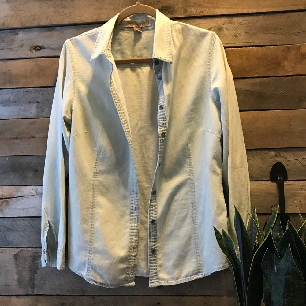 Medium chambray button down shirt